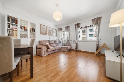 Apartamento T2 à venda na Rua da Eira