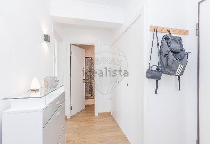 Apartamento T1 à venda na Praceta José Maria Pedroto