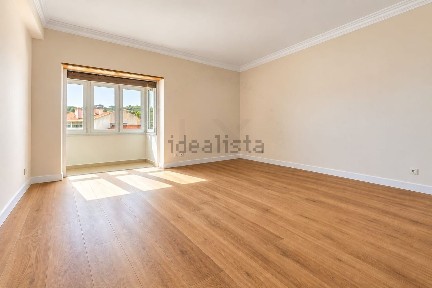 Apartamento T3 à venda na Rua Mário Costa Ferreira Lima s/n