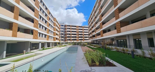 Apartamento T2 à venda na Rua Professor Manuel Viegas Guerreiro