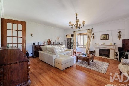 Apartamento T4 à venda no Casal Vistoso