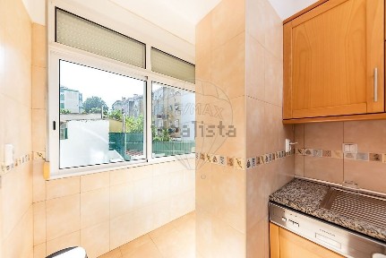 Apartamento T2 à venda no Pct. Dom João de Castro