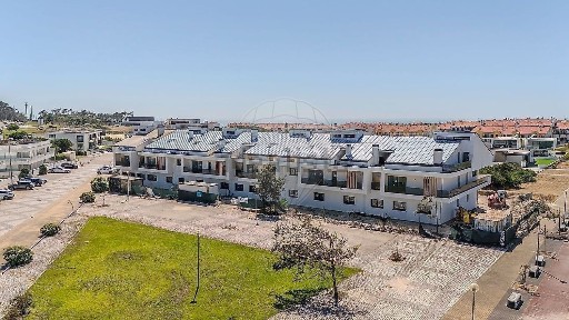 Apartamento T2 à venda em Urbanização Atlântico Village Praia Pedra do Ouro, 1º Andar, 2445-100, Pataias e Martingança, Alcobaça, Leiria s/n