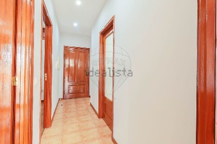 Arrendamento de apartamento T2 na Rua do Cais dos Assentos