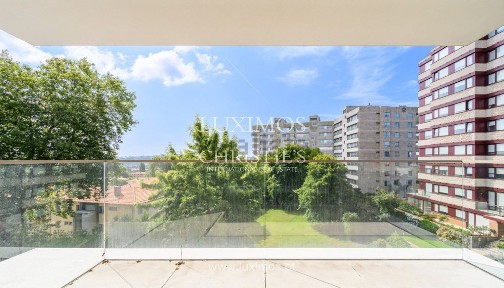 Arrendamento de apartamento T3 em Serralves