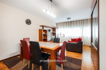 Arrendamento de apartamento T1 na Amial