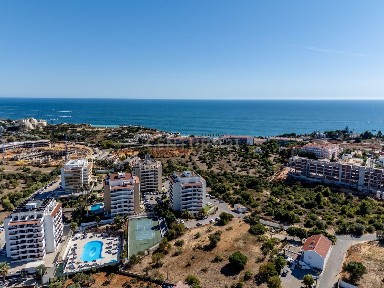 Apartamento T1 à venda na Praceta Alves Redol, 18