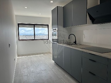 Arrendamento de apartamento T2 em Azurém