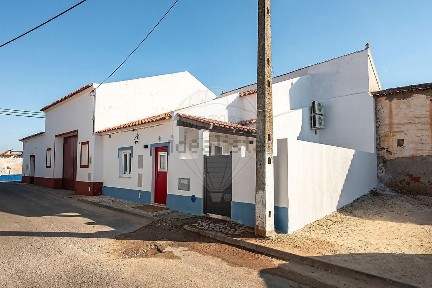 Moradia independente à venda em Montoito