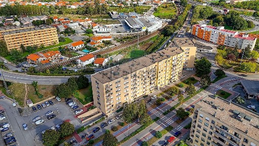 Apartamento T3 à venda na Rua dos Lagueirões