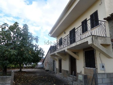 Moradia independente à venda em Alcaria