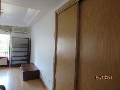 Apartamento T1 mobilado ao Campo Grande