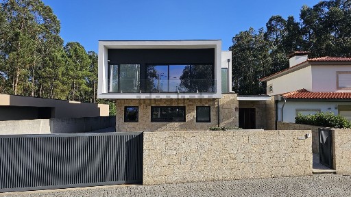 Casa ou moradia à venda na Rua Nossa Senhora do Alívio, 787
