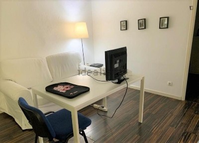 Arrendamento de apartamento T0 na Praça São Bento