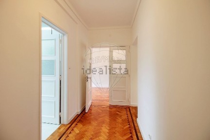 Arrendamento de apartamento T3 na Rua Cidade de Cabinda