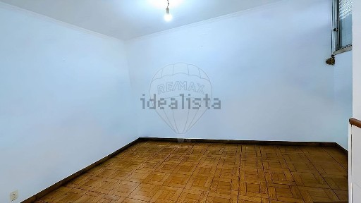 Apartamento T2 à venda na Rua Padre António Vieira