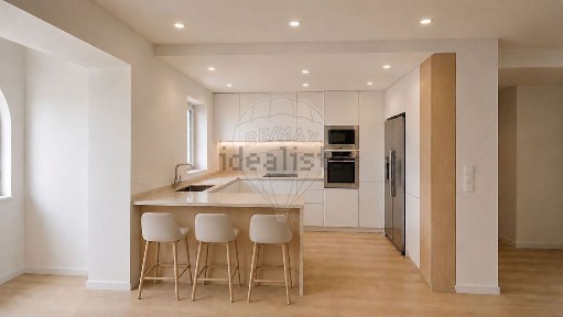 Apartamento T2 à venda na Avenida Doutor Álvaro de Vasconcelos