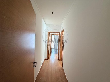 Apartamento T2 à venda em Alcobaça e Vestiaria
