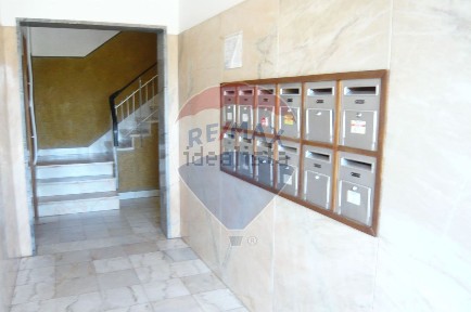Apartamento T2 à venda na Rua Reitor Teixeira Guedes, 197