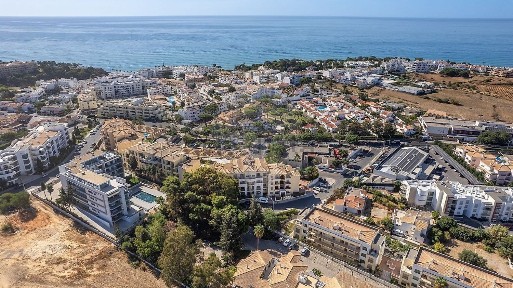 Apartamento T2 à venda na Estrada de Albufeira