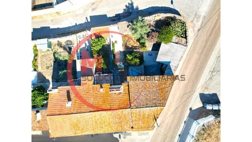 Moradia em banda à venda em Veiros