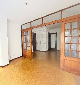 Apartamento T1 à venda na Sampaio-Alumiara-Verdinho