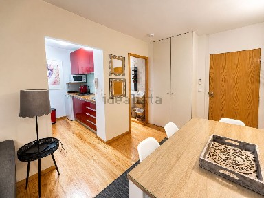 Apartamento T1 à venda na Rua do Almada, 468