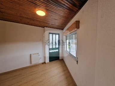 Moradia geminada à venda em N15