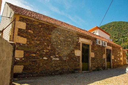 Quinta à venda no Bairro da Canelha