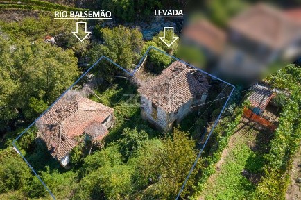 Moradia independente à venda na Estrada Sem Nome