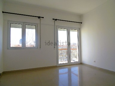 Arrendamento de apartamento T2 na Praça da Cova do Bicho s/n