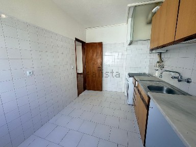 Apartamento T2 à venda na Rua das Caravelas