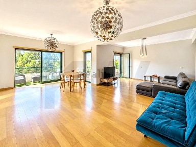 Apartamento T5 à venda na Serra de Casal de Cambra - Serra da Silveira