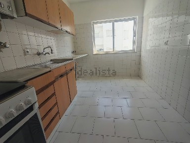 Apartamento T2 à venda na Rua Caravelas
