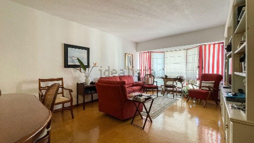 Apartamento T3 à venda na Rua Lúcio de Azevedo, 12 a