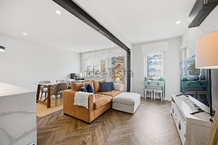 Apartamento T3 à venda na Praceta António Enes