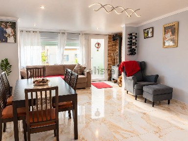 Apartamento T3 à venda na Rua João Graça Barreto, 23 C