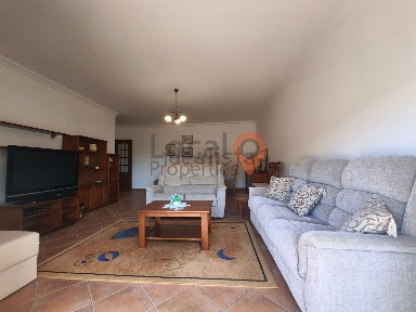 Apartamento T3 à venda na Meia Praia