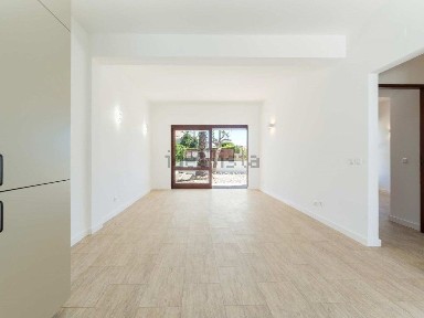 Apartamento T2 à venda nas Sesmarias