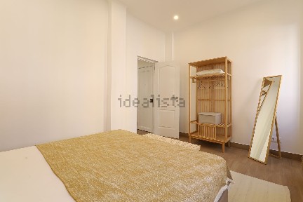 Apartamento T1 à venda na Rua Sabino de Sousa, 104