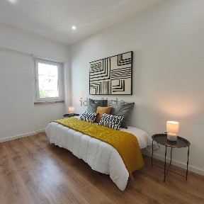 Apartamento T3 à venda na Rua João Ortigão Ramos