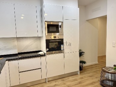 Apartamento T3 à venda na Rua João Ortigão Ramos