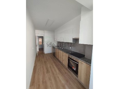 Apartamento T3 à venda na Estrada da Luz, 62 b