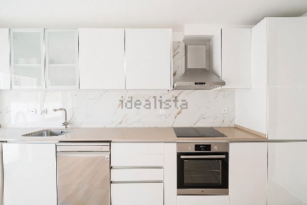 Apartamento T2 à venda na Rua Mário Sacramento, 7