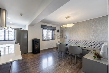 Duplex à venda na Rua das Cardadeiras, 16