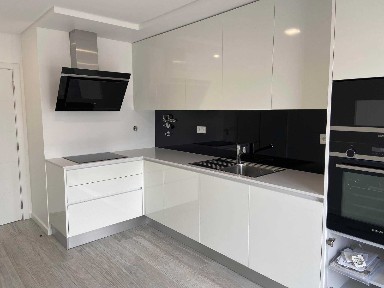 Duplex T4 para arrendar no Samouco