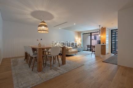Apartamento T3 à venda na Rua Engenheiro Paulo Benjamim Cabral, 8