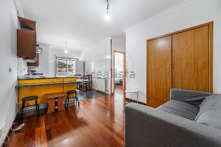 Arrendamento de apartamento T1 na Praça do Bocage