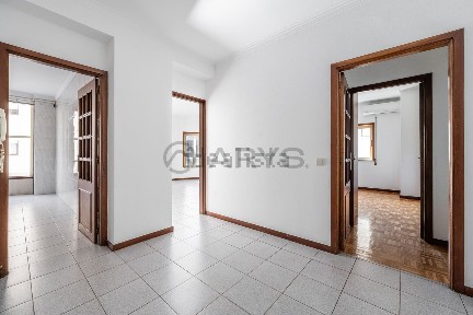 Arrendamento de apartamento T3 em São Vicente