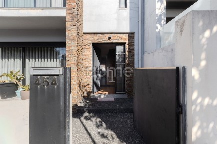 Moradia em banda à venda na Avenida Bernardo Guimarães, 209